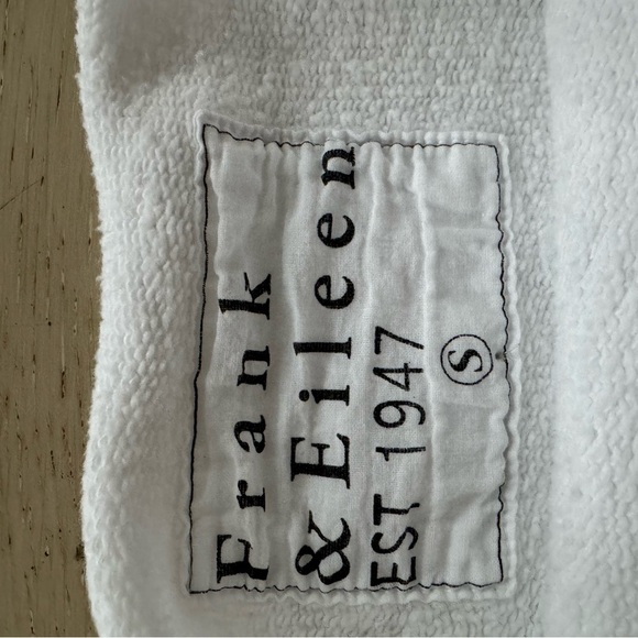 Frank and Eileen Effie capelet lab pullover. Size small. White - Picture 11 of 12